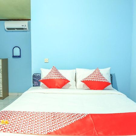 Oyo 1662 Zury Homestay Kuta  외부 사진