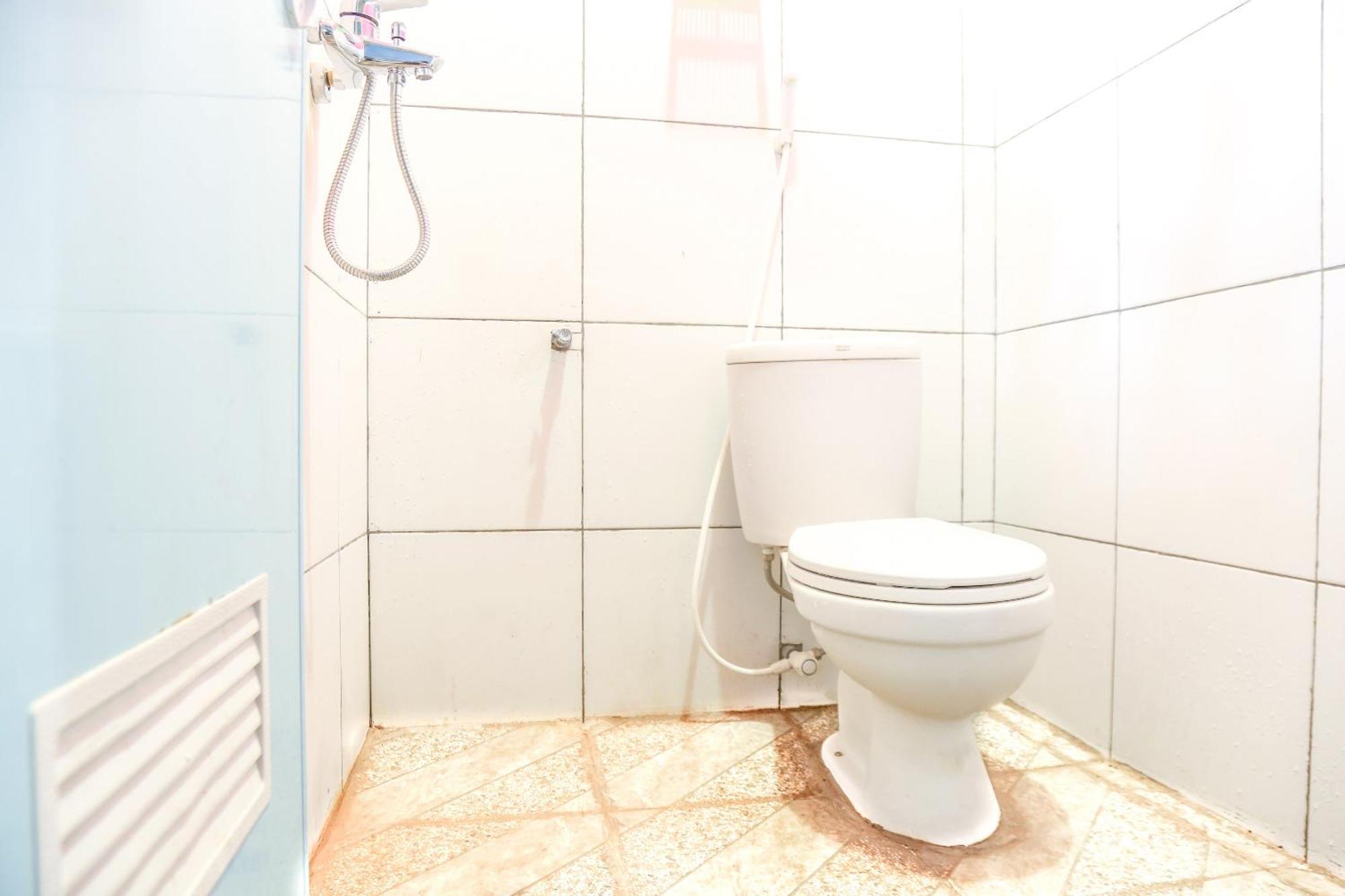 Oyo 1662 Zury Homestay Kuta  외부 사진